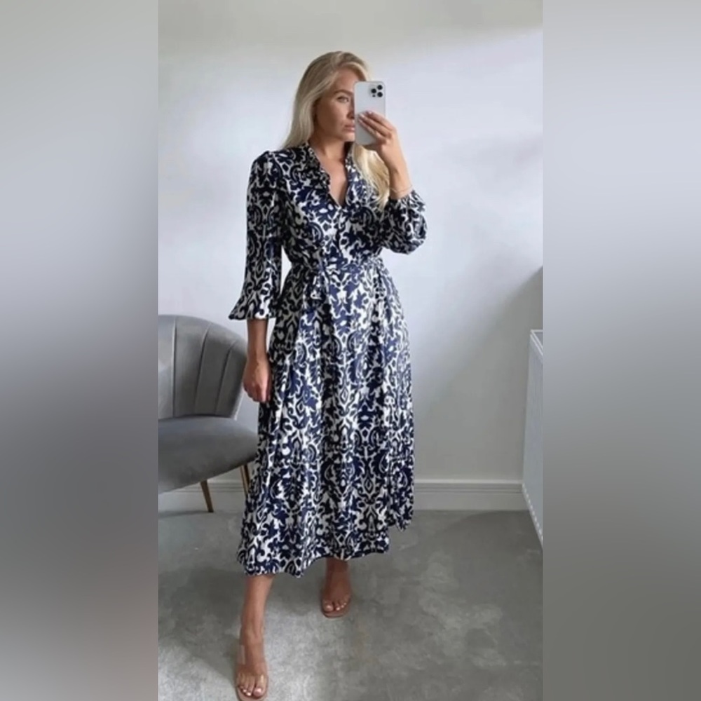 Zara Emilie Long Sleeve Blue Patterned Midi Dress Size XL BLOGGER FAVORITE